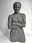 Frau aus schwarzer Lava